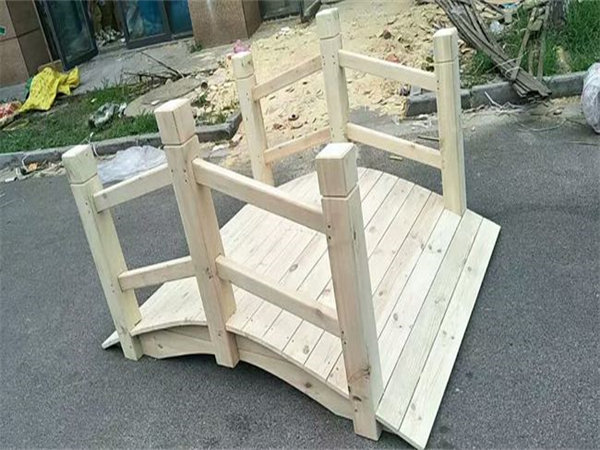 济南防腐碳化木小木桥制作